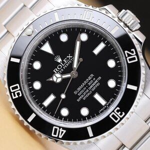 New Rolex Submariner Mens 40mm Black Dial Watch With Box